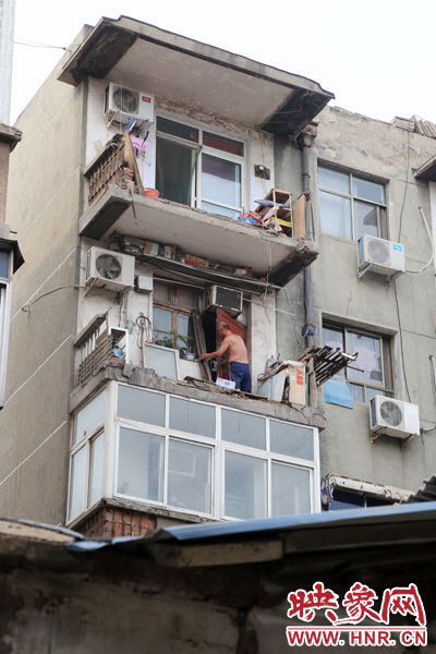 據(jù)了解，該棟房屋建造于1986年，距今已經(jīng)30年。