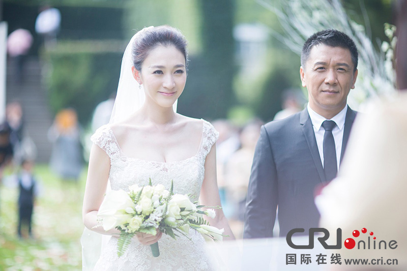 李小冉比利時辦婚禮 朱丹、鐘欣潼、應(yīng)采兒做伴娘