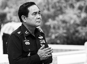 8月21日，巴育在泰國春武里府出席軍方活動。 新華社發(fā)