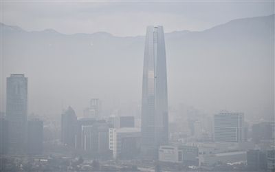 21日，智利首都圣地亞哥被霧霾籠罩。