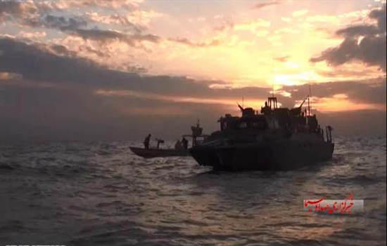 圖為被伊朗俘獲美軍艦艇。