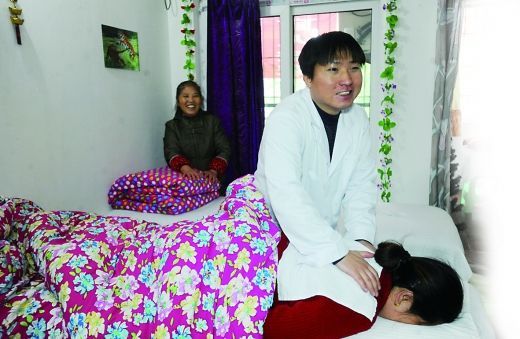從失明絕望到振作開店，盲小伙陳冬經(jīng)歷重生