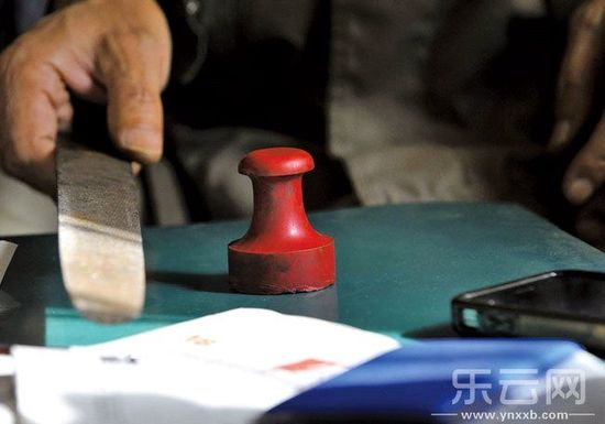 陶云江說起自己的女兒、家庭和現在的狀況時幾度哽咽