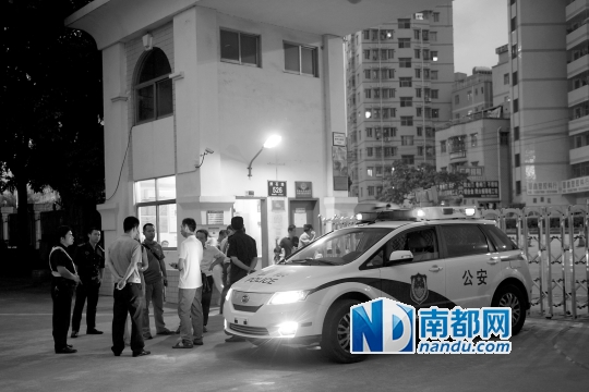 　接人的親戚和校方一度沒(méi)談攏,雙方甚至差點(diǎn)鬧到派出所。