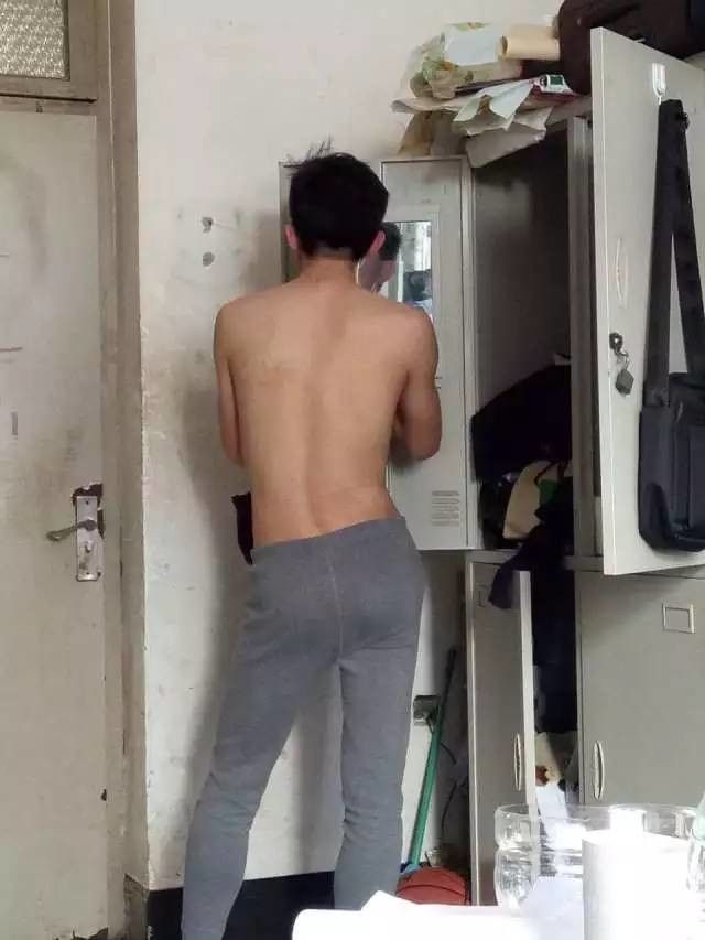 這個學(xué)校的男生宿舍火了！女同學(xué)都喊著要嫁