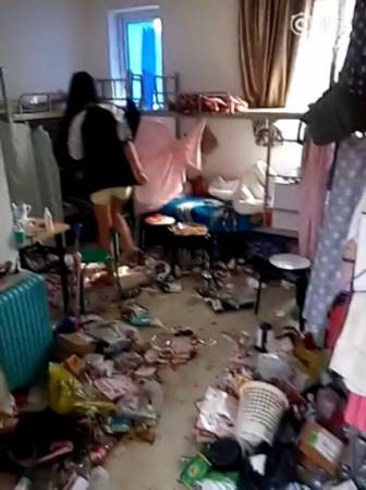 這個學(xué)校的男生宿舍火了！女同學(xué)都喊著要嫁