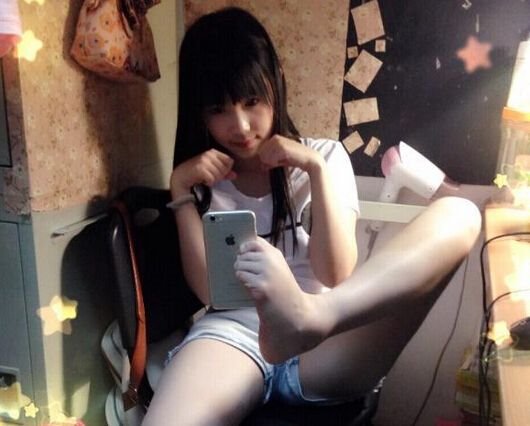 妹子們每周花至少五小時(shí)自拍，到底是為啥？