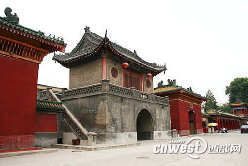 三位印度高僧曾于開元年間在大興善寺譯經(jīng)宏法,其中善無畏更是被唐玄宗尊為國(guó)師。