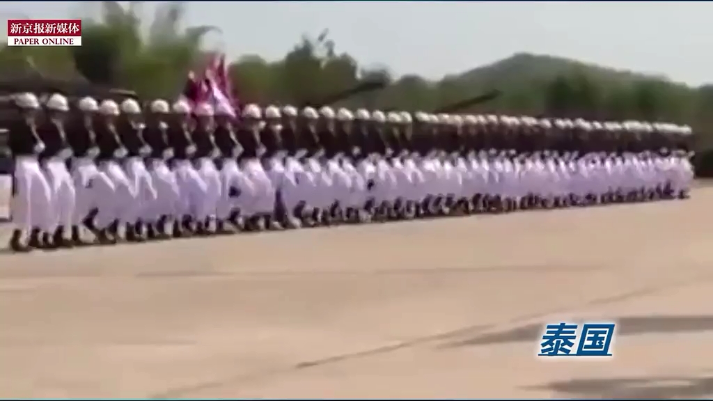 那些年摩托、樹人、斧頭兵上演的有趣閱兵式