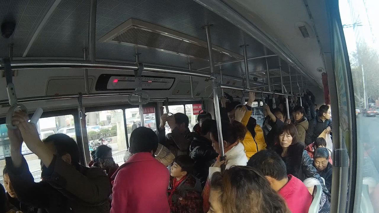 陌生人向你借手機(jī) 給嗎？