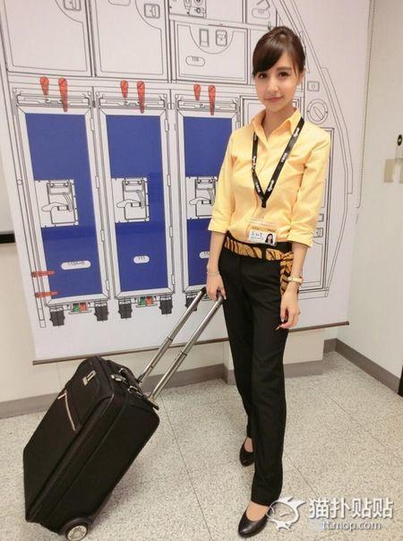 空中最美女子！虎航空姐Rita Kao 大秀比基尼照